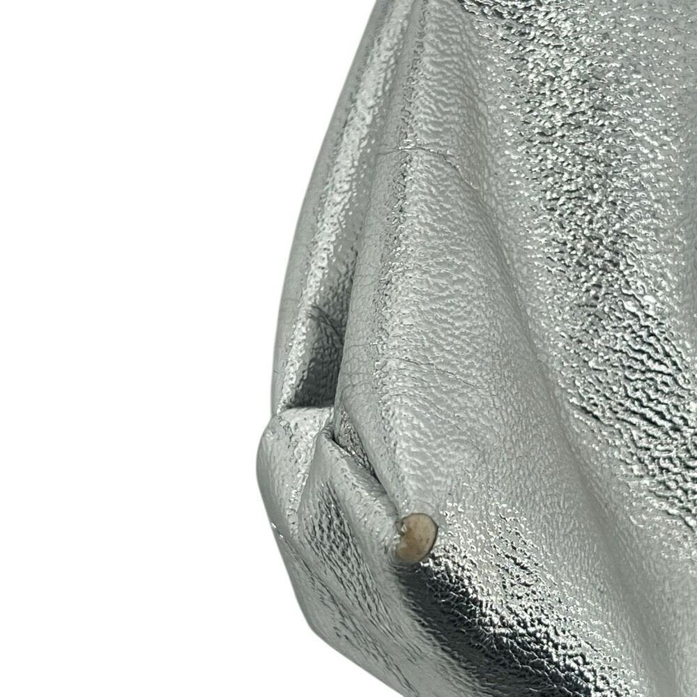 Vintage Metallic Silver Scalloped Frame Evening Bag Chain Shoulder Strap - Picture 9 of 16
